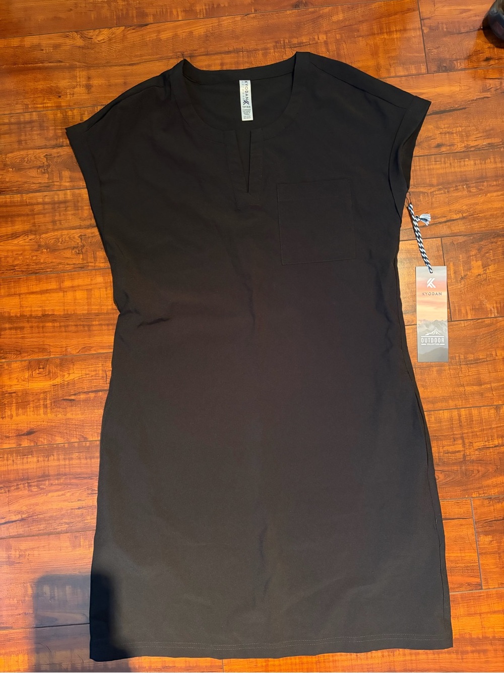 Kyodan Black Short-Sleeve Shift Dress | Size XS